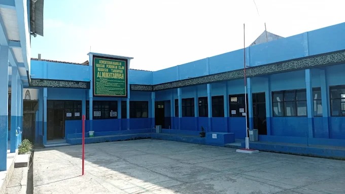 Gedung MTs Al-Mukhtariyah